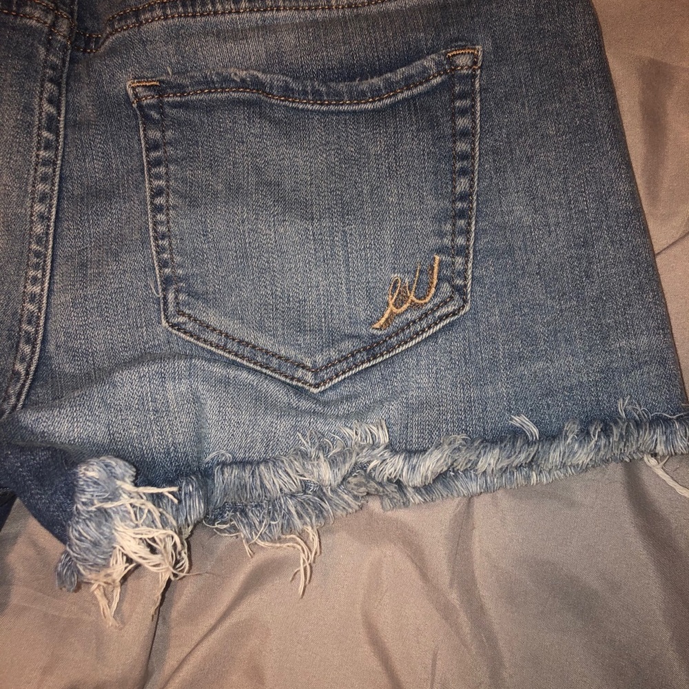 Express Cut off Shorts - Picture 5 of 7